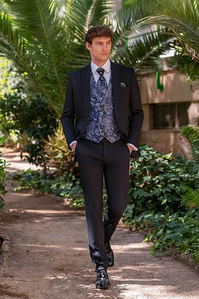 Traje de novio de ceremonia Stefano Altarocca, look italiano sofisticado